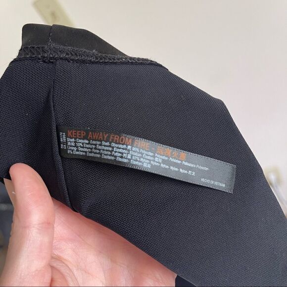 Out From Under Urban Outfitters Black Silky Crop Tank Medium - Picture 4 of 4